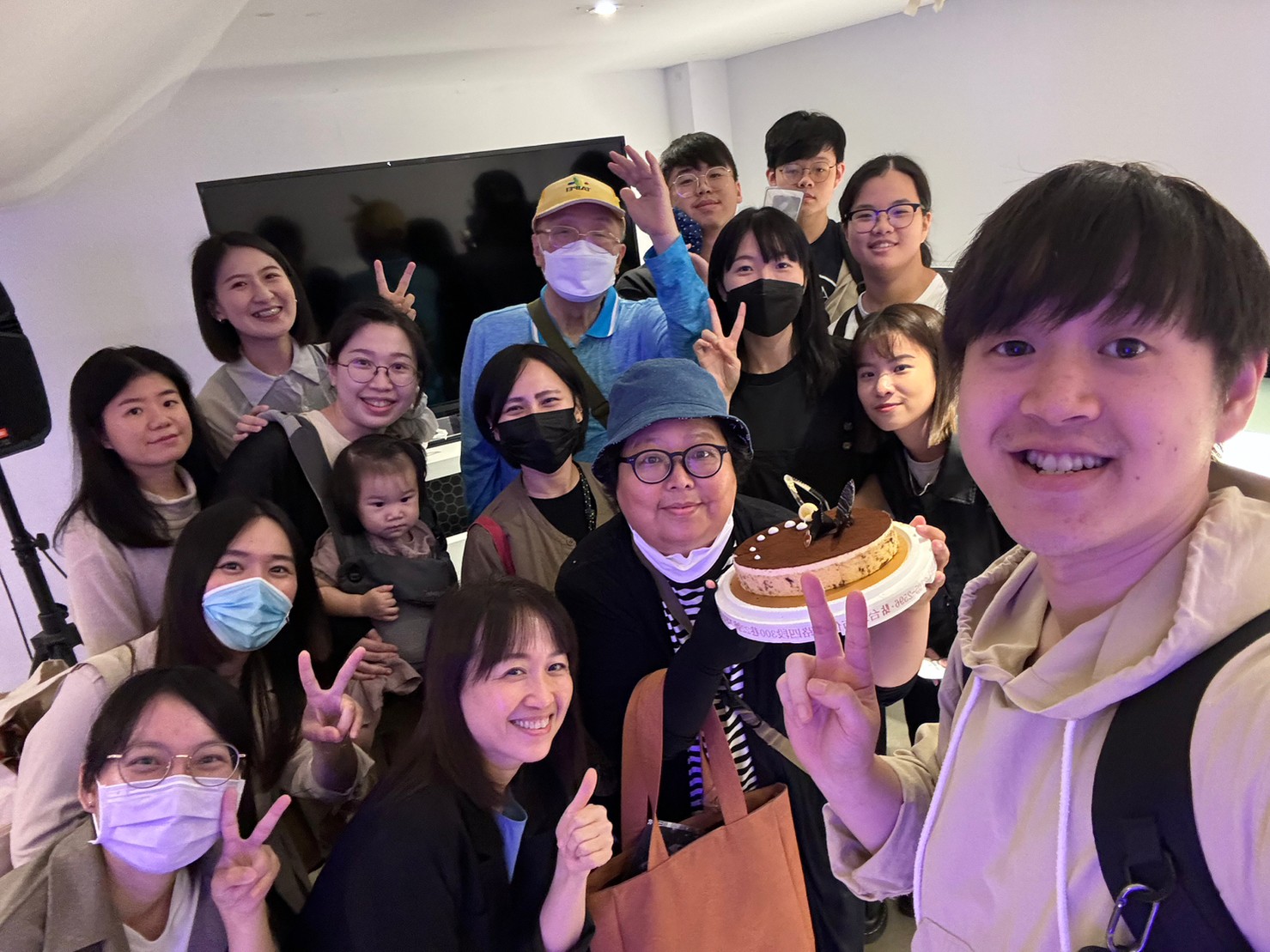 小組一同慶生｜麗安生日快樂