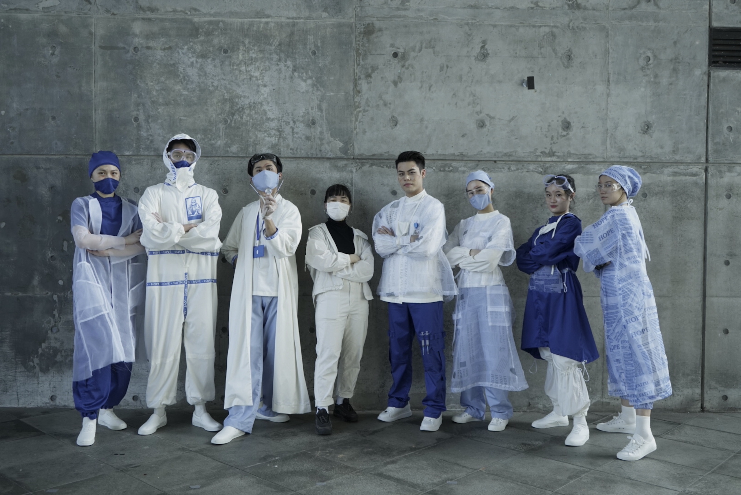 大馬生設計「末後的戰袍」致敬醫護    躍上台北時裝週