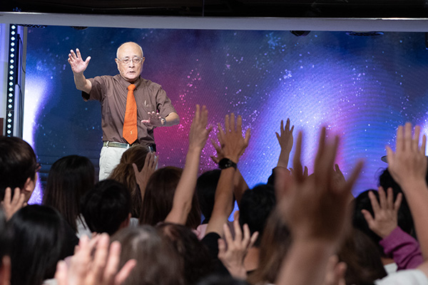 神與你我同在 做蒙大恩的人