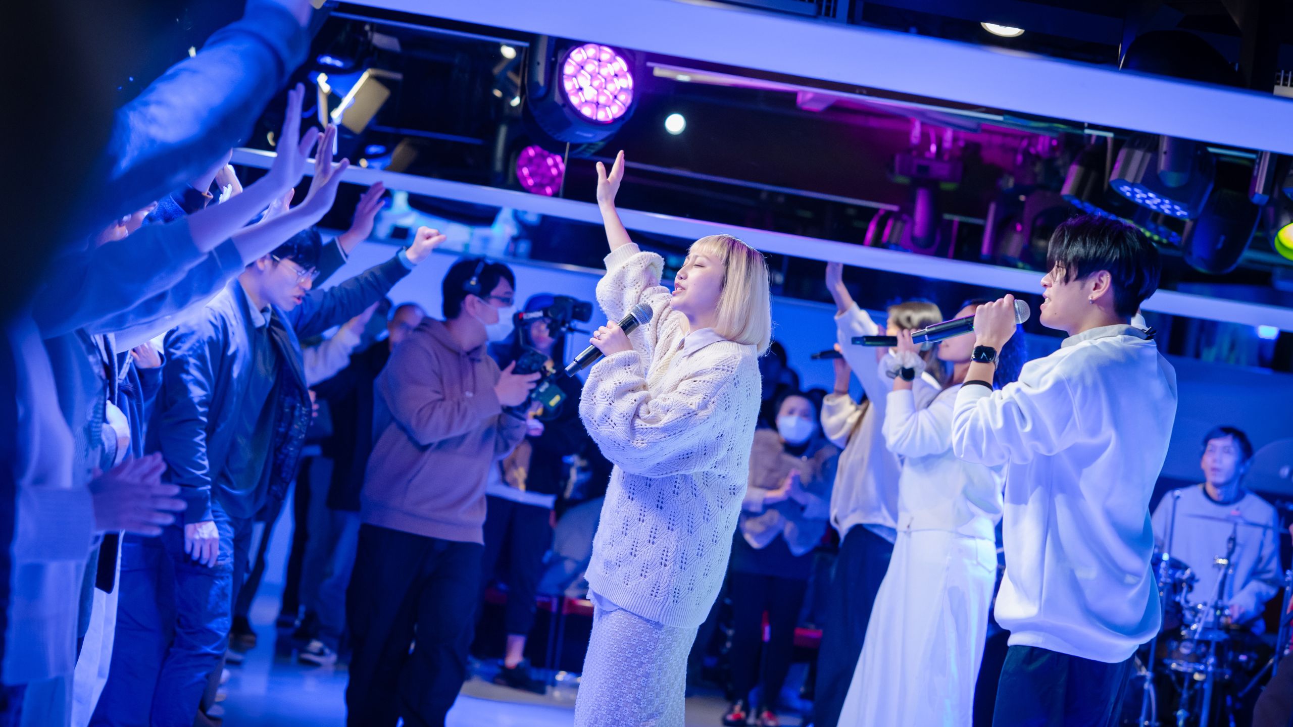 分別為聖–聖潔與世俗（下）